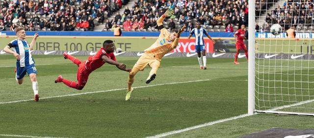  德甲老牌劲旅沙尔克零四陷入保级泥潭困境